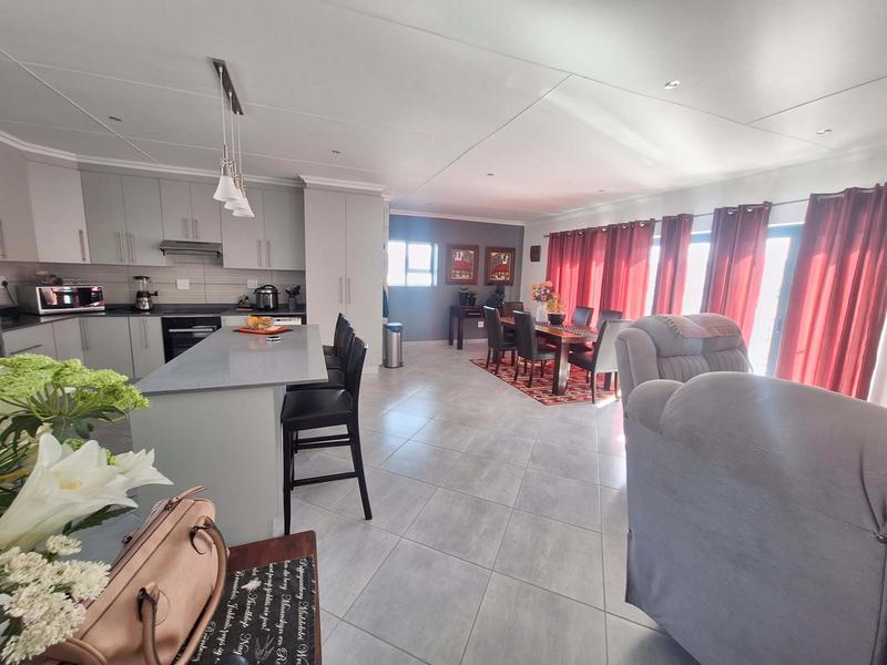 2 Bedroom Property for Sale in Reebok Western Cape